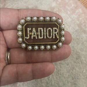 J'Adior Pearl and Gold Brooch
